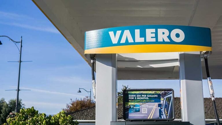 Dividend: The world's largest refiner, Valero, delivers a solid dividend